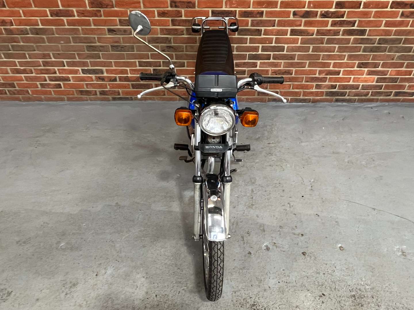 <p>1985 HONDA H100S</p>