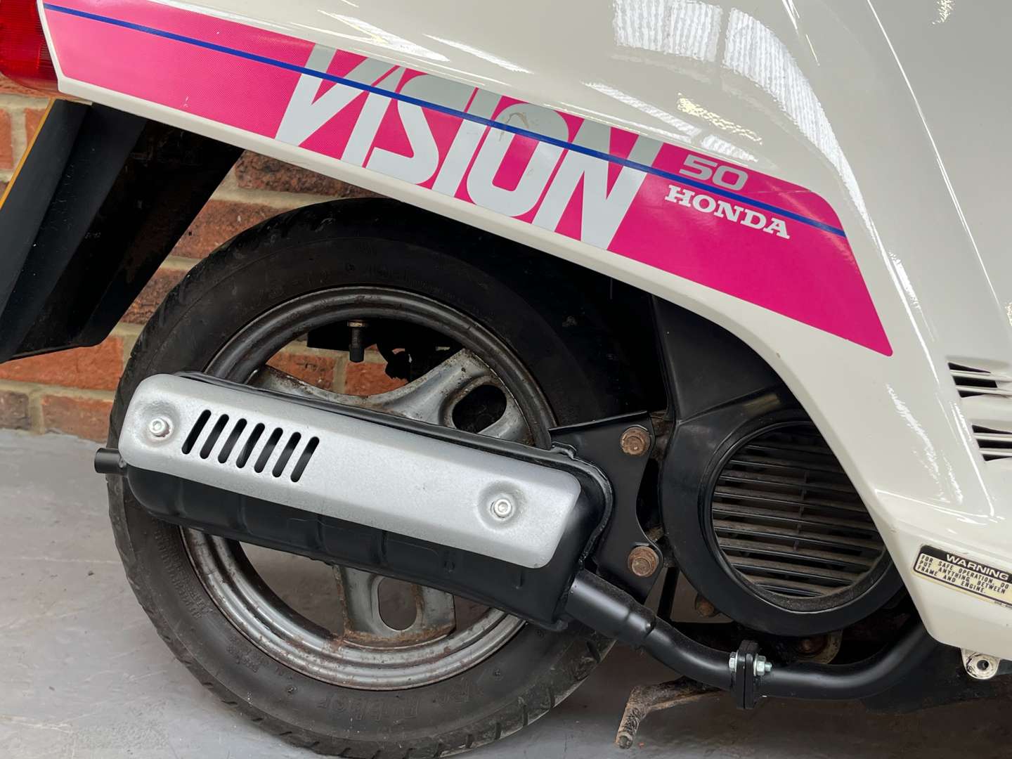 <p>1988 HONDA VISION NE50</p>
