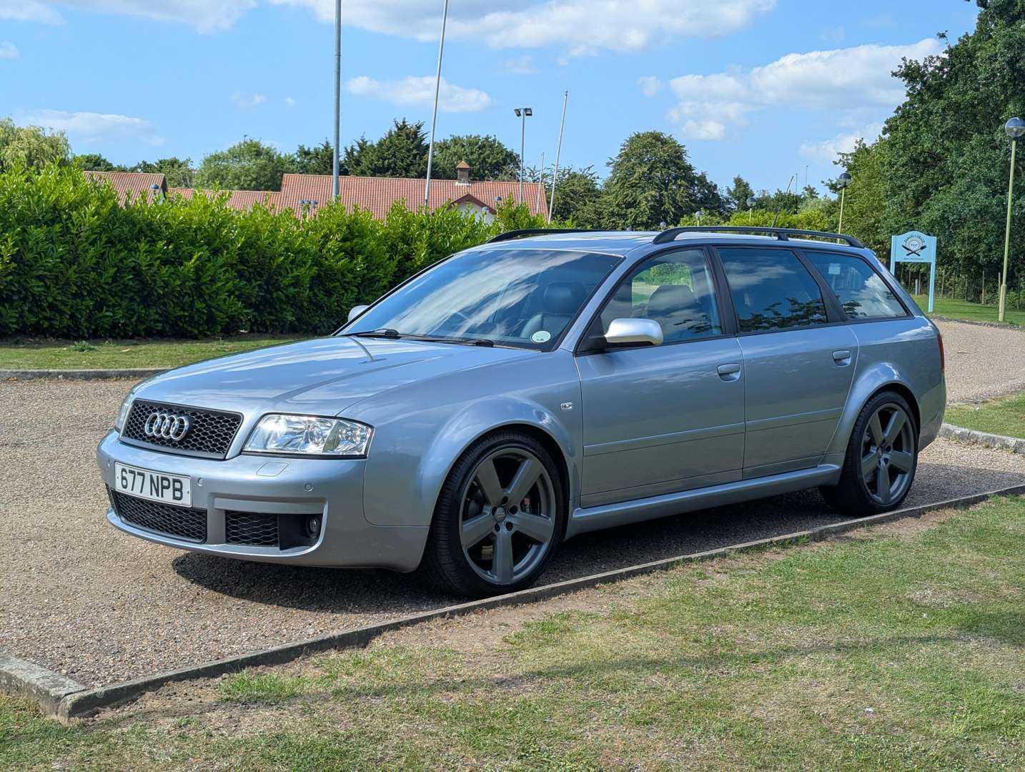 <p>2004 AUDI RS6 QUATTRO ESTATE AUTO</p>