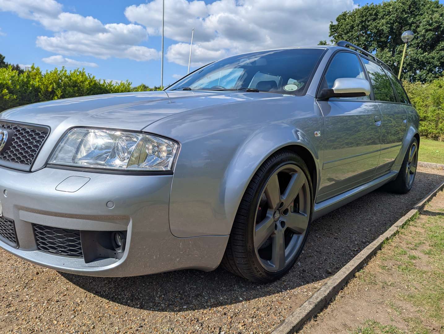 <p>2004 AUDI RS6 QUATTRO ESTATE AUTO</p>
