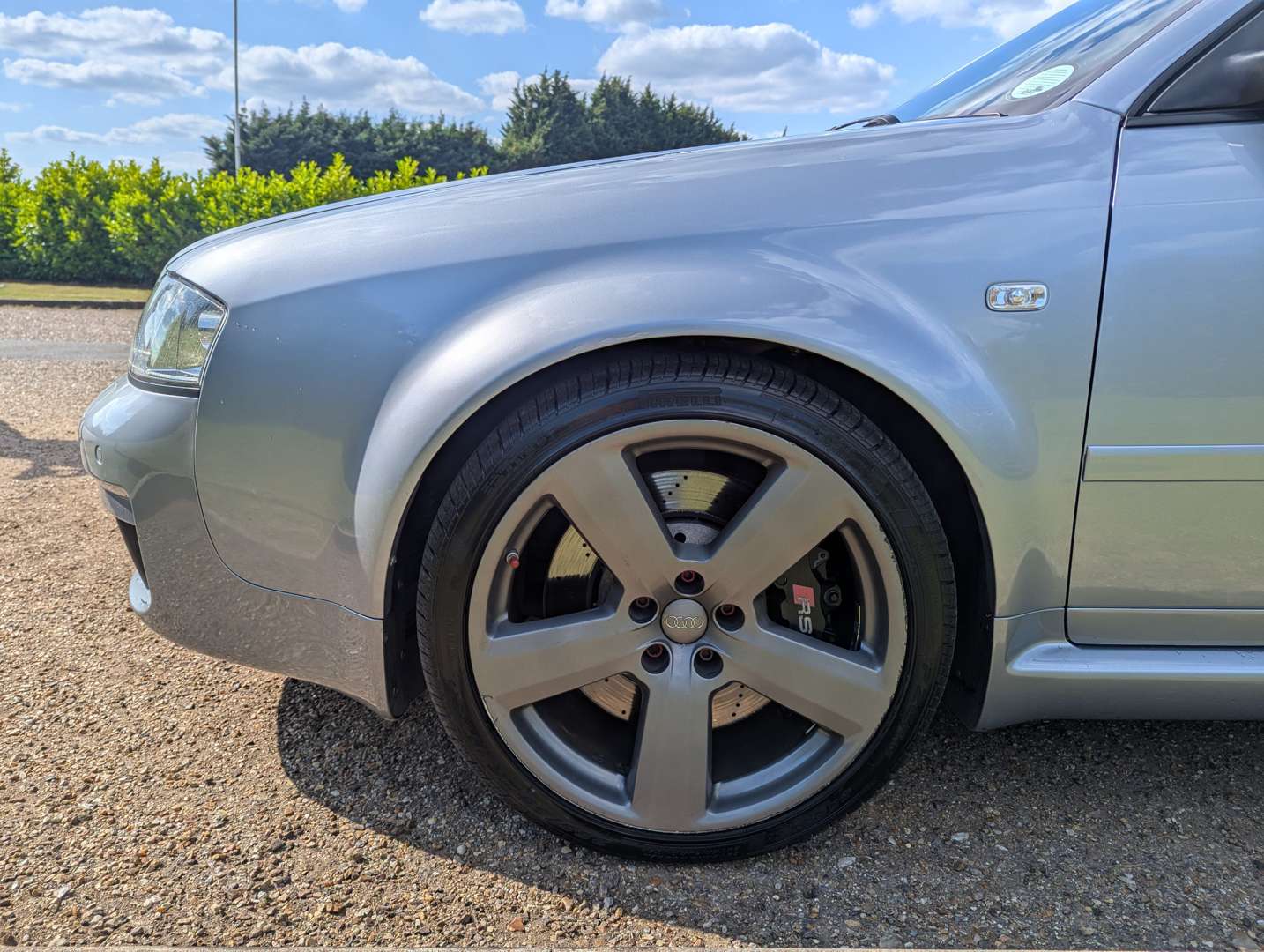 <p>2004 AUDI RS6 QUATTRO ESTATE AUTO</p>
