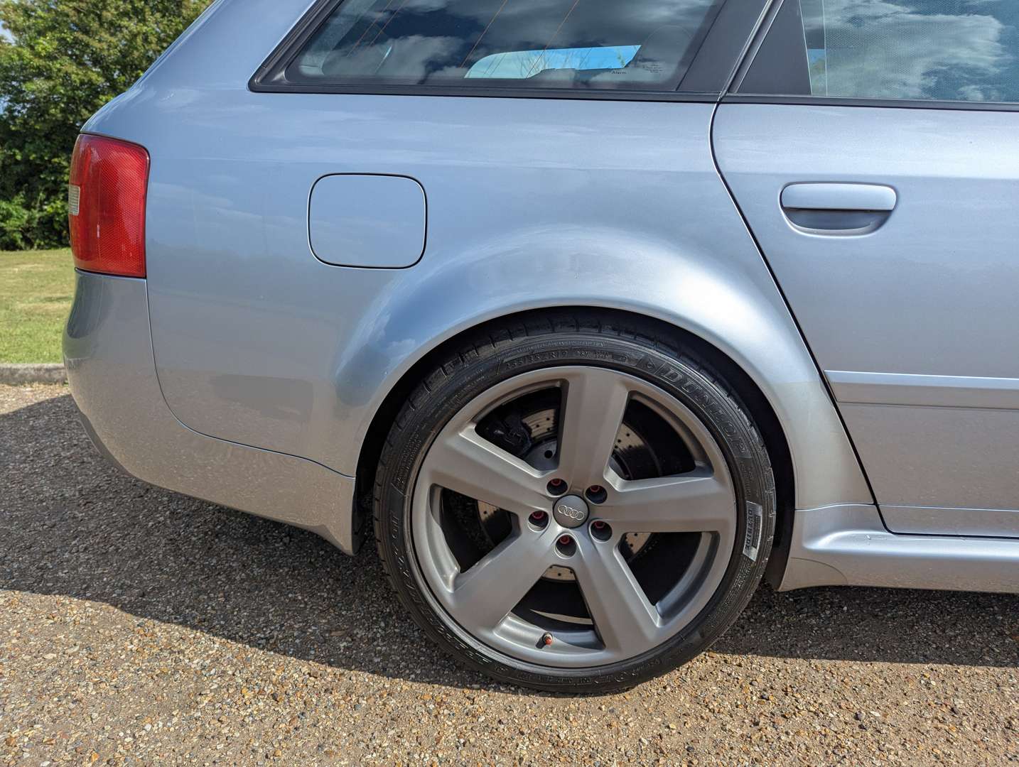 <p>2004 AUDI RS6 QUATTRO ESTATE AUTO</p>