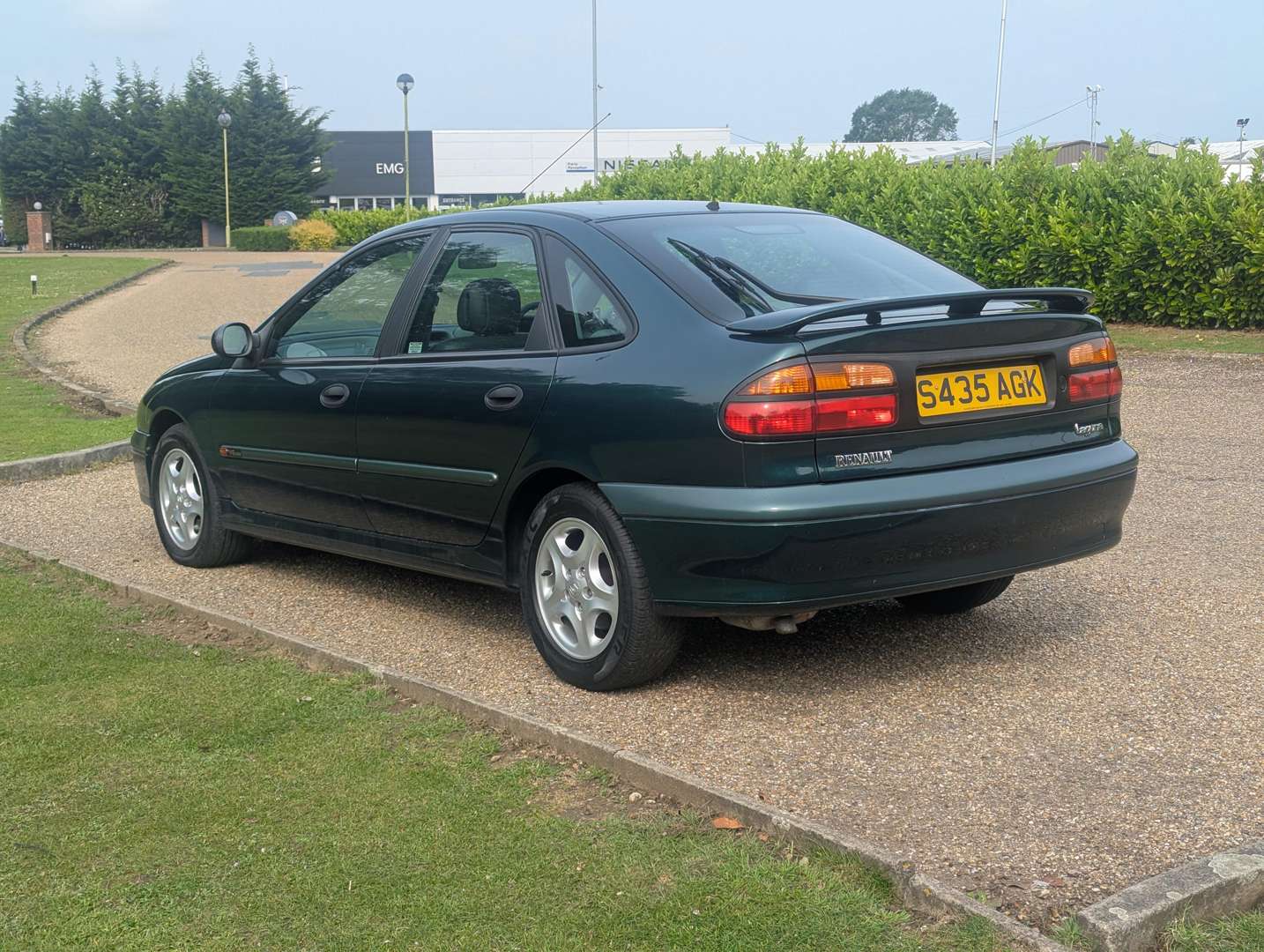 <p>1998 RENAULT LAGUNA EXECUTIVE V6 AUTO</p>