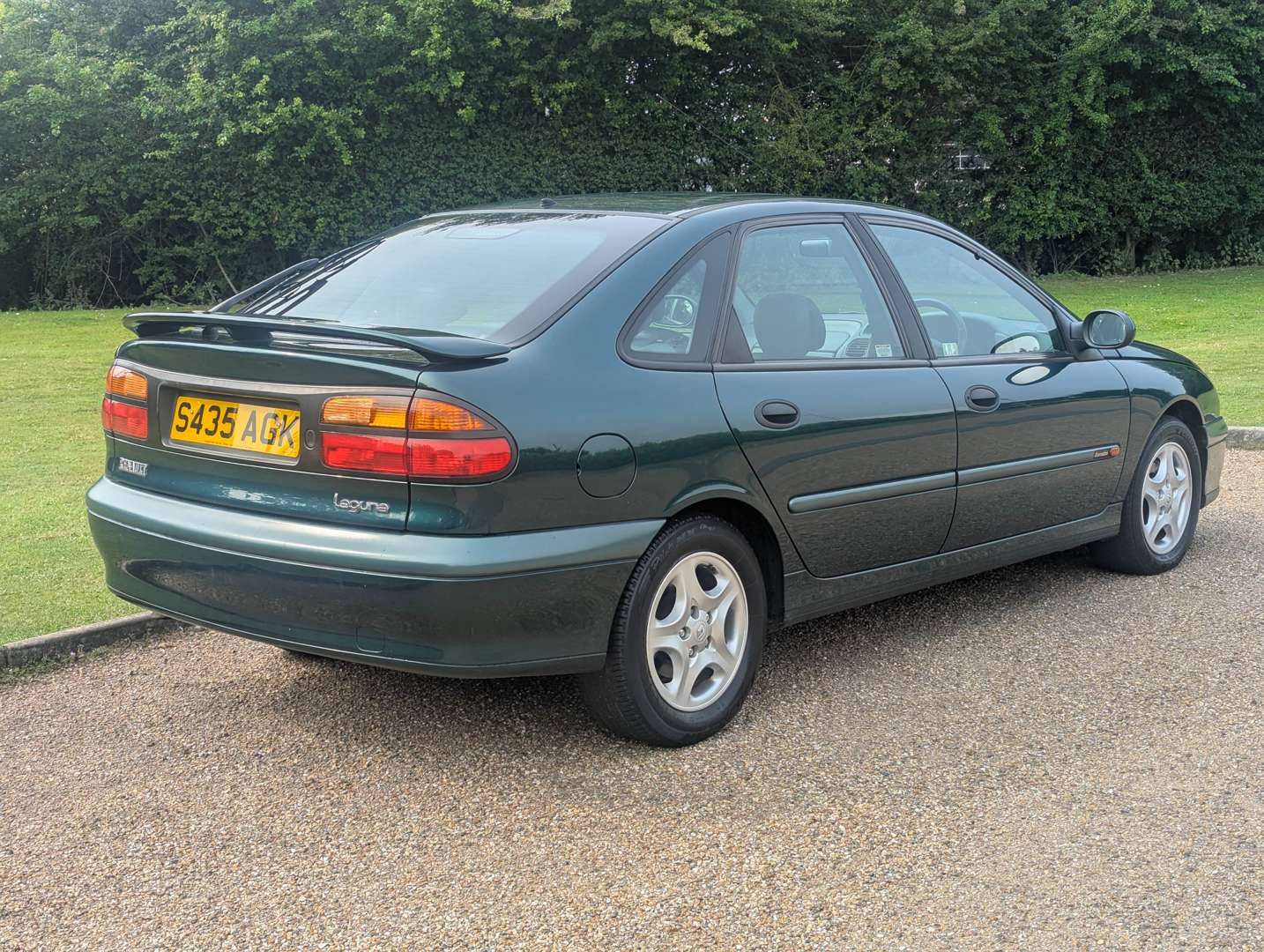 <p>1998 RENAULT LAGUNA EXECUTIVE V6 AUTO</p>