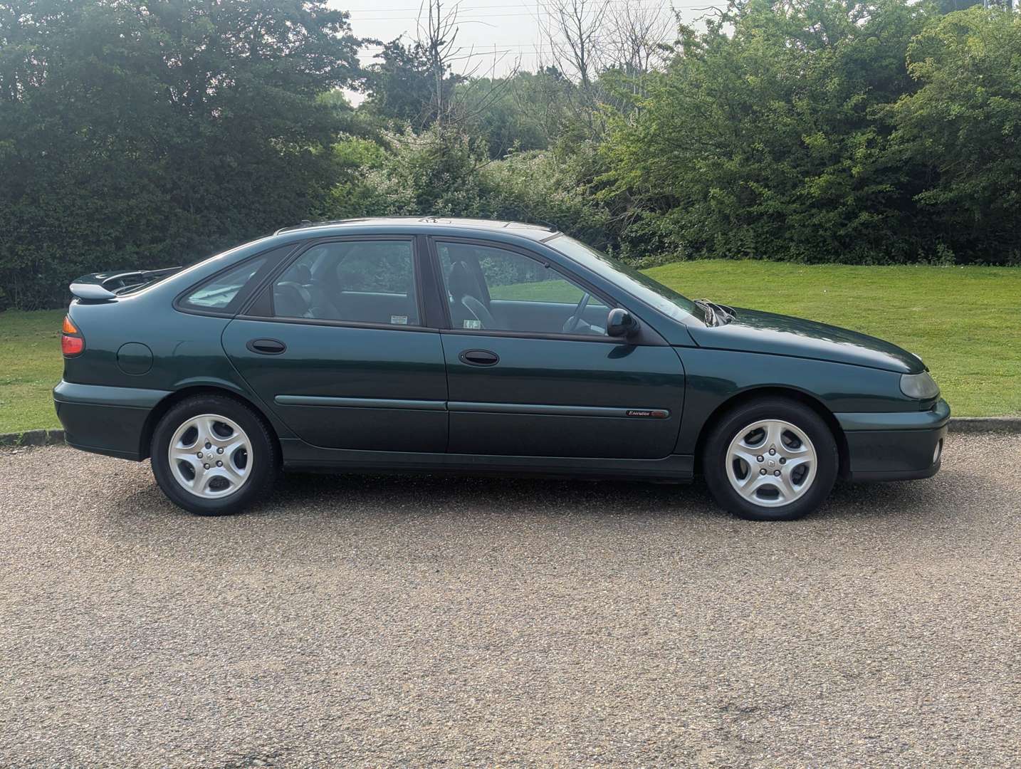 <p>1998 RENAULT LAGUNA EXECUTIVE V6 AUTO</p>