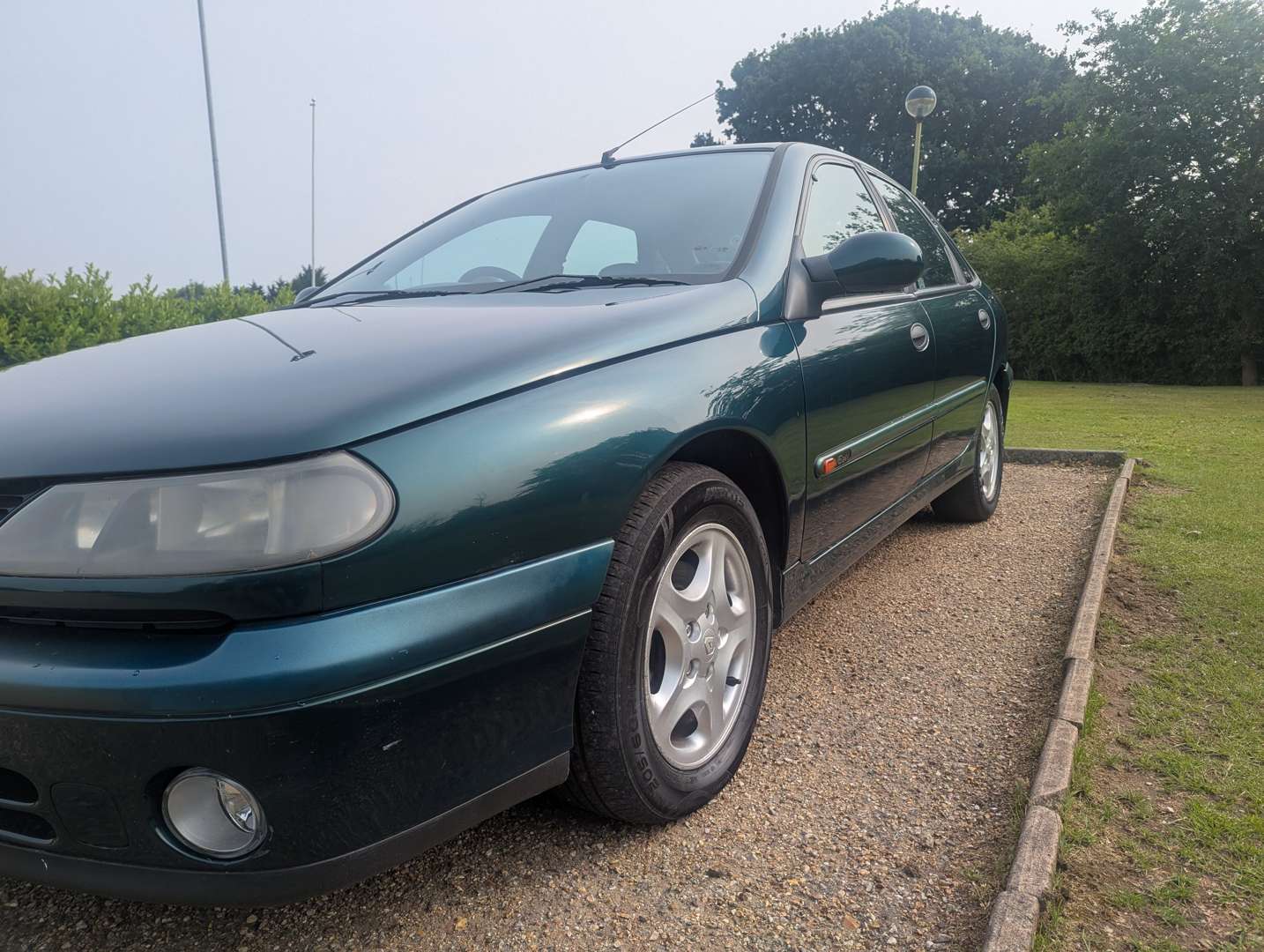 <p>1998 RENAULT LAGUNA EXECUTIVE V6 AUTO</p>