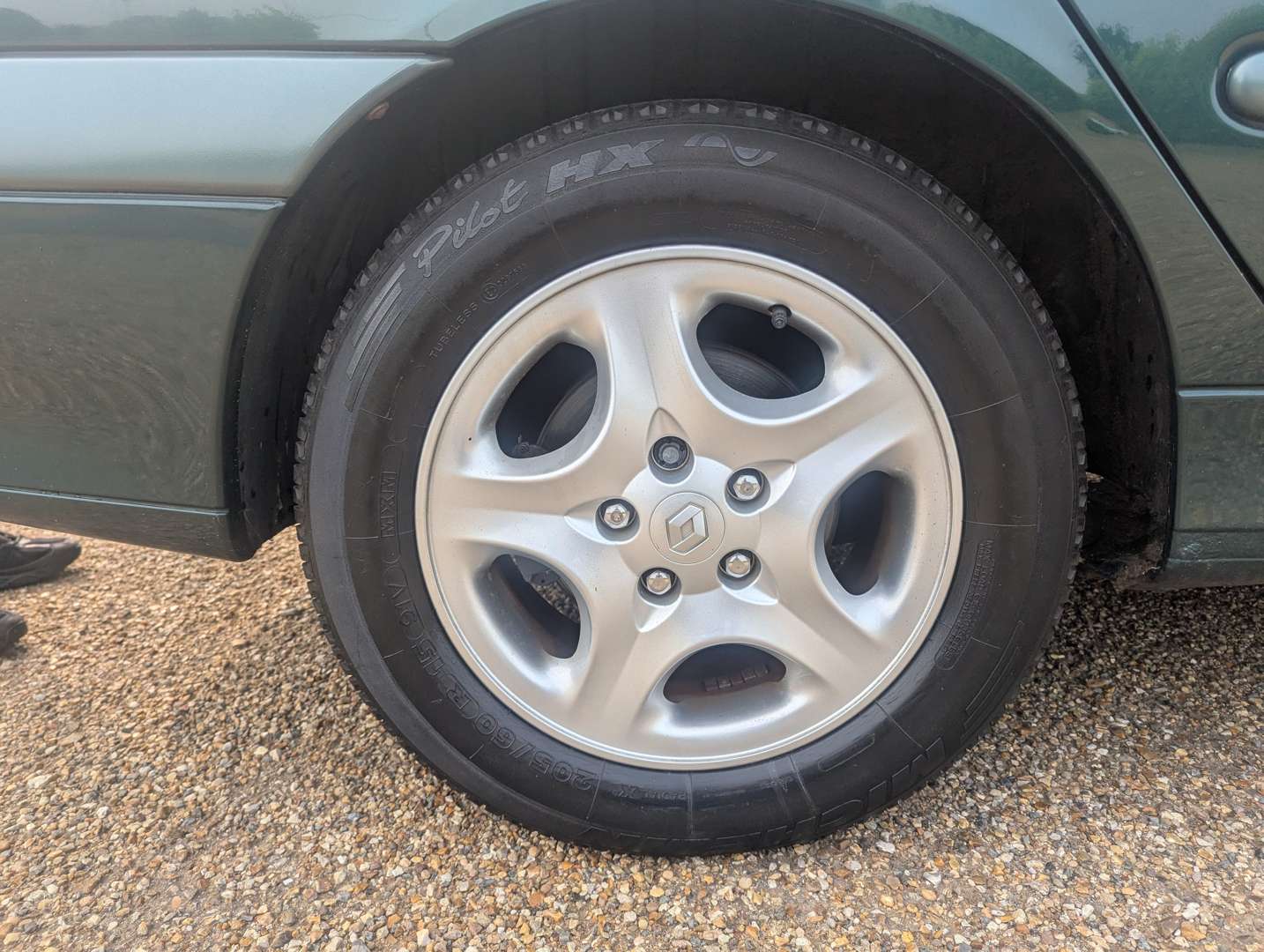 <p>1998 RENAULT LAGUNA EXECUTIVE V6 AUTO</p>