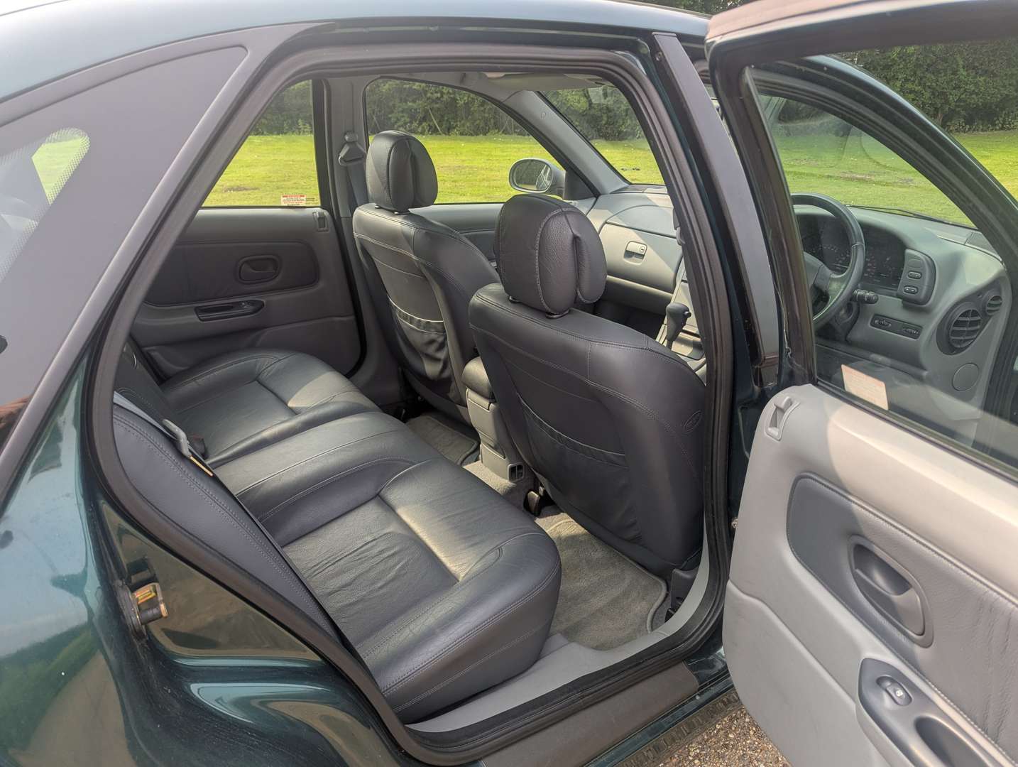 <p>1998 RENAULT LAGUNA EXECUTIVE V6 AUTO</p>