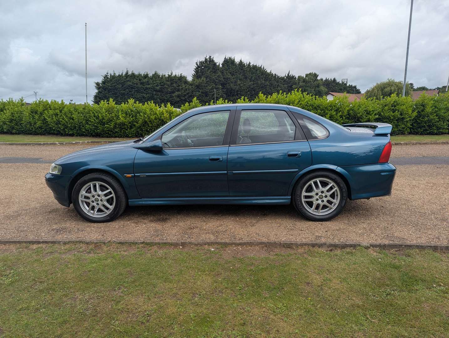 <p>2001 VAUXHALL VECTRA SRI V6</p>