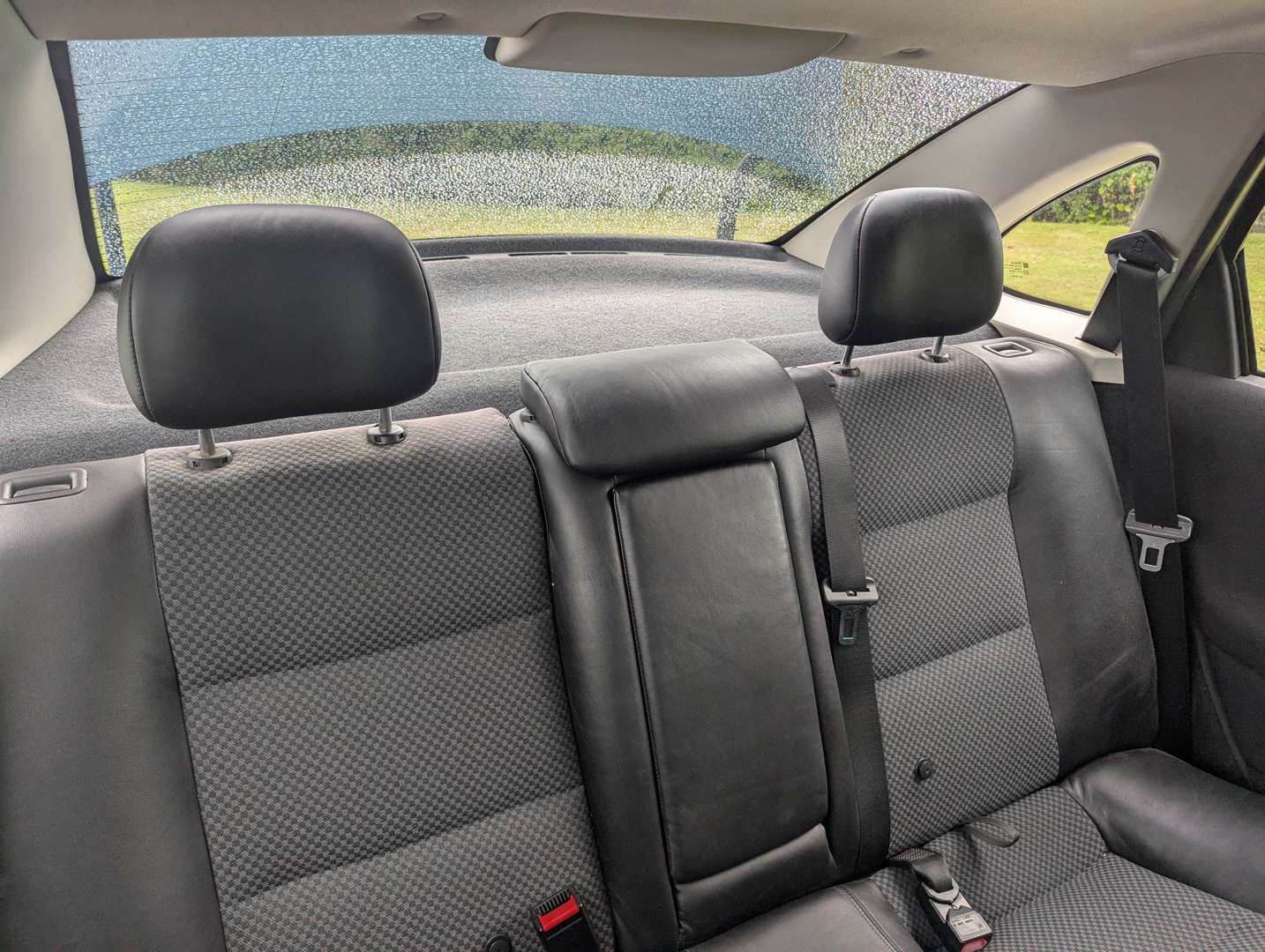 <p>2001 VAUXHALL VECTRA SRI V6</p>
