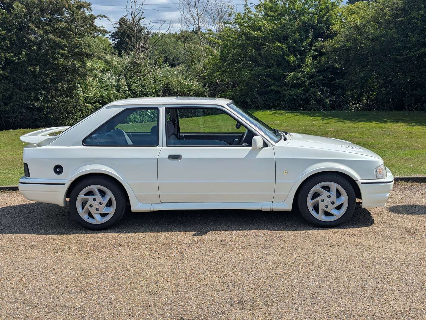 <p>1990 FORD ESCORT RS TURBO</p>
