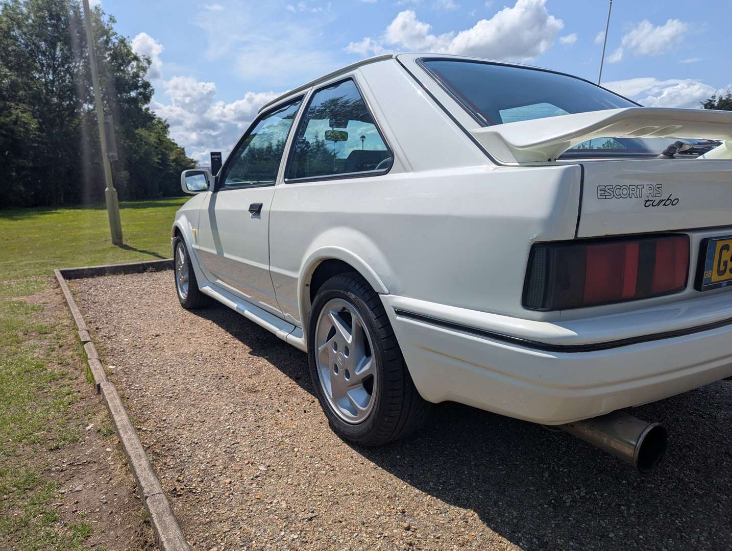 <p>1990 FORD ESCORT RS TURBO</p>