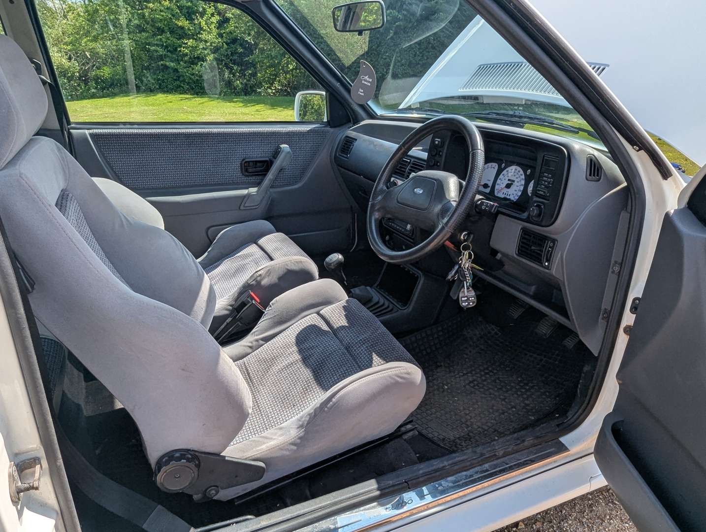 <p>1990 FORD ESCORT RS TURBO</p>