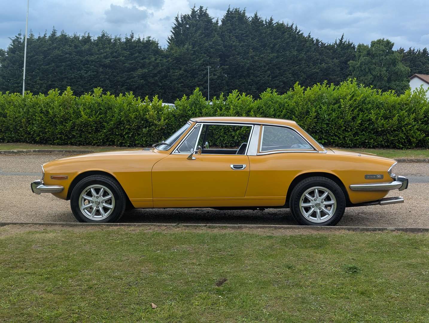 <p>1972 TRIUMPH STAG</p>