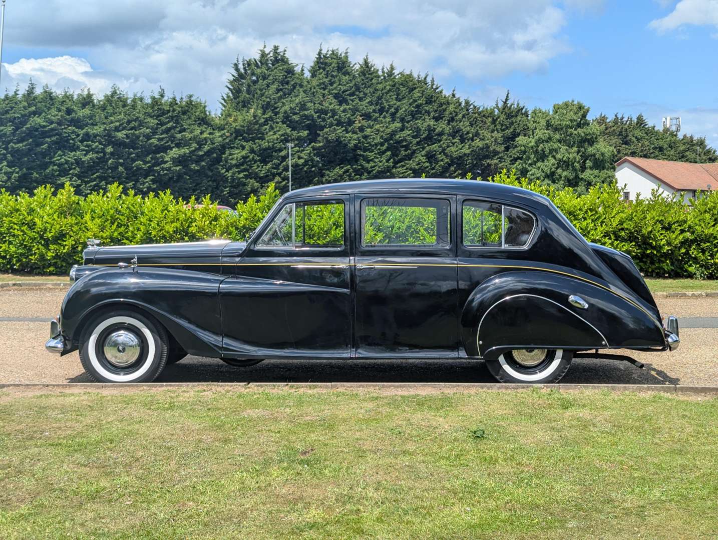 <p>1955 AUSTIN PRINCESS DM4 LIMOUSINE</p>