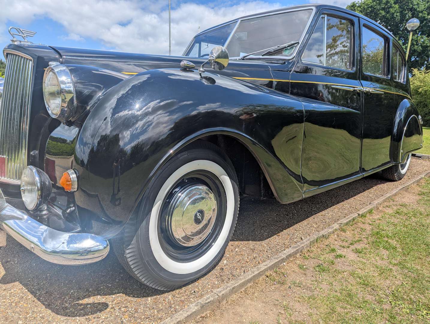 <p>1955 AUSTIN PRINCESS DM4 LIMOUSINE</p>