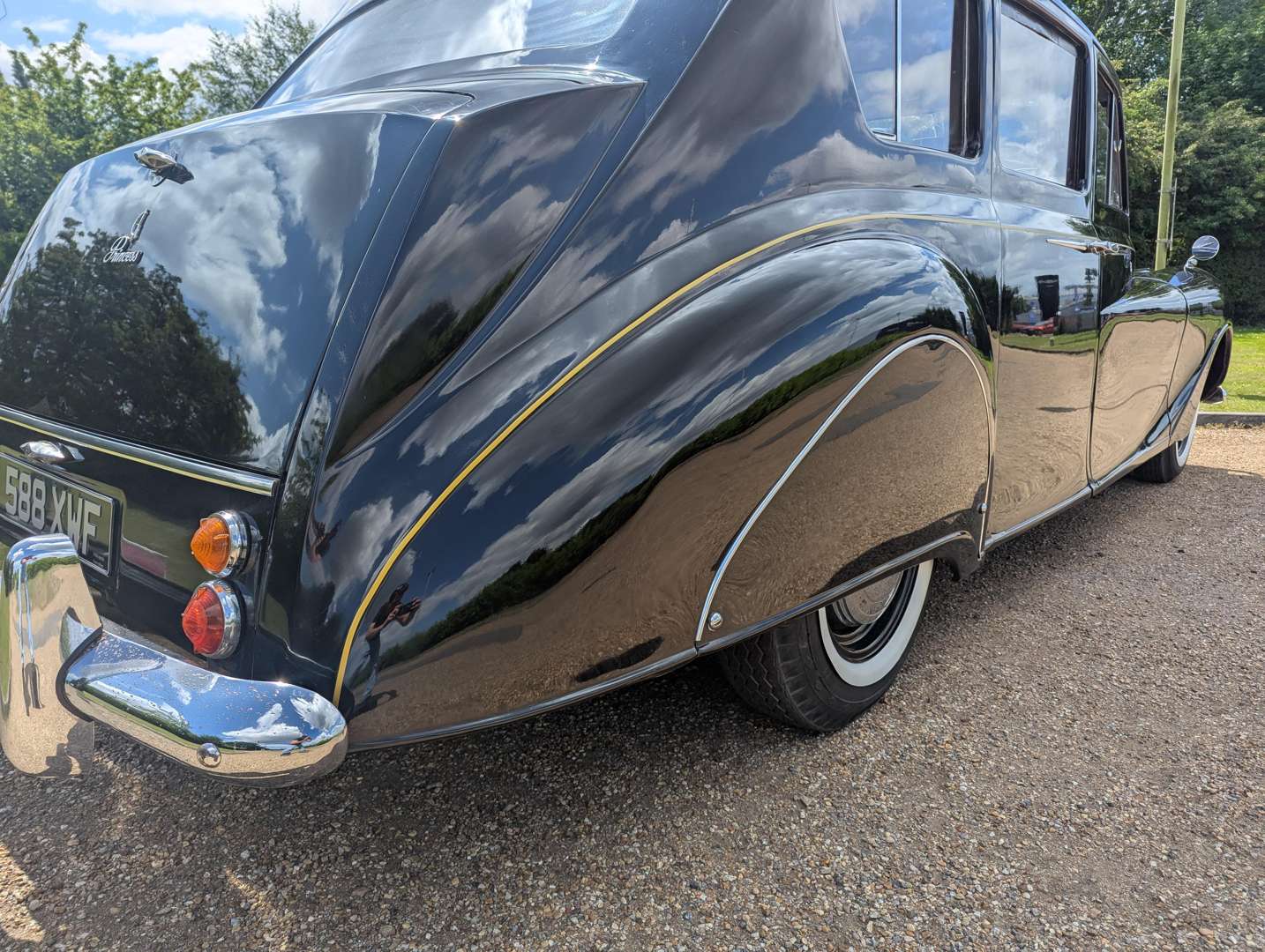 <p>1955 AUSTIN PRINCESS DM4 LIMOUSINE</p>