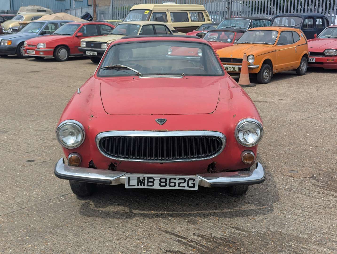 <p>1969 VOLVO P1800</p>