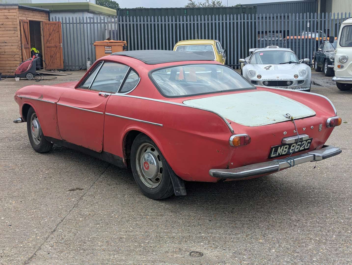<p>1969 VOLVO P1800</p>
