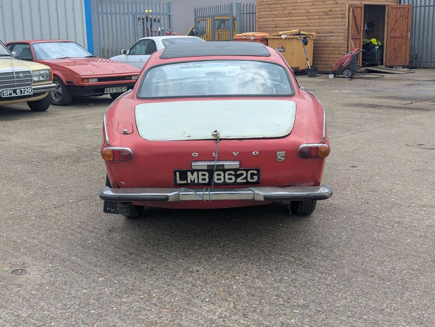 <p>1969 VOLVO P1800</p>