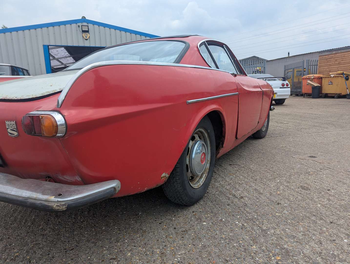 <p>1969 VOLVO P1800</p>