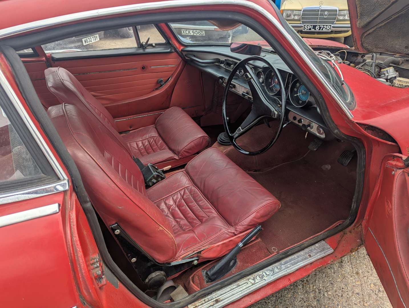 <p>1969 VOLVO P1800</p>