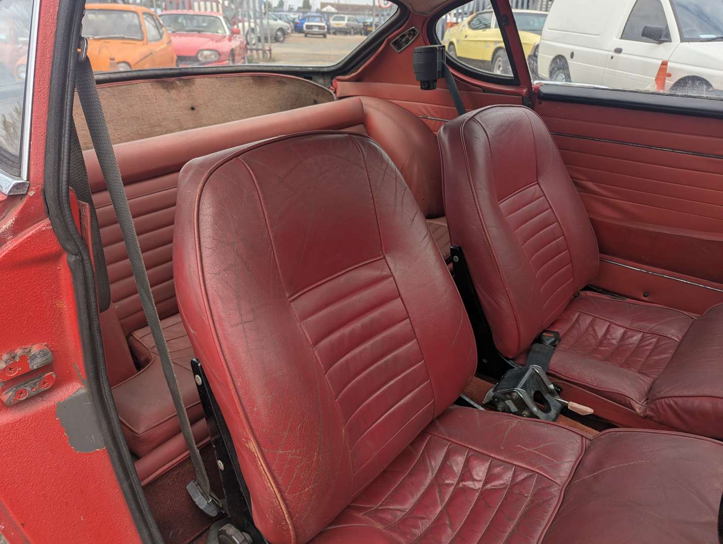 <p>1969 VOLVO P1800</p>