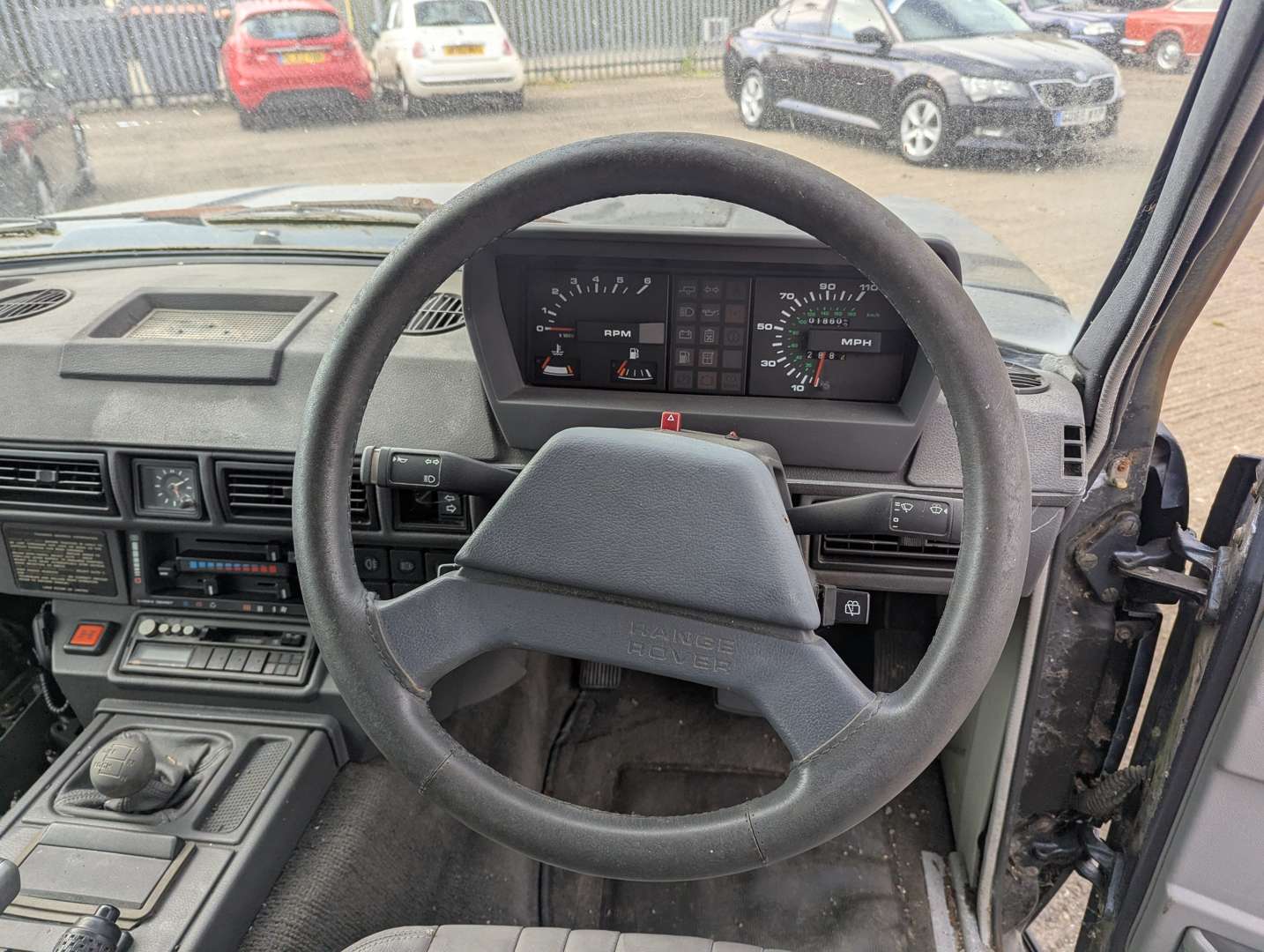 <p>1988 RANGE ROVER EFI AUTO</p>