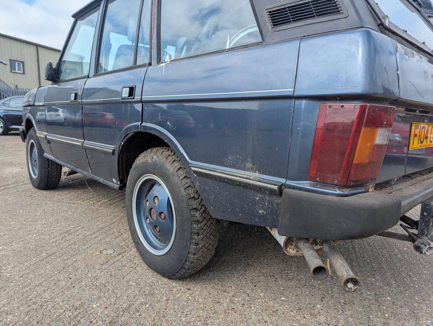 <p>1988 RANGE ROVER EFI AUTO</p>