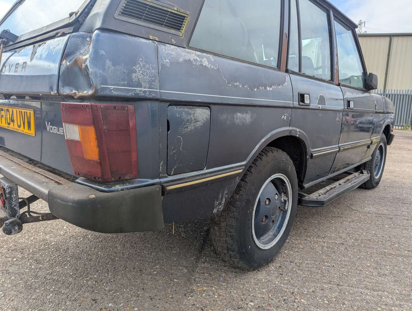 <p>1988 RANGE ROVER EFI AUTO</p>