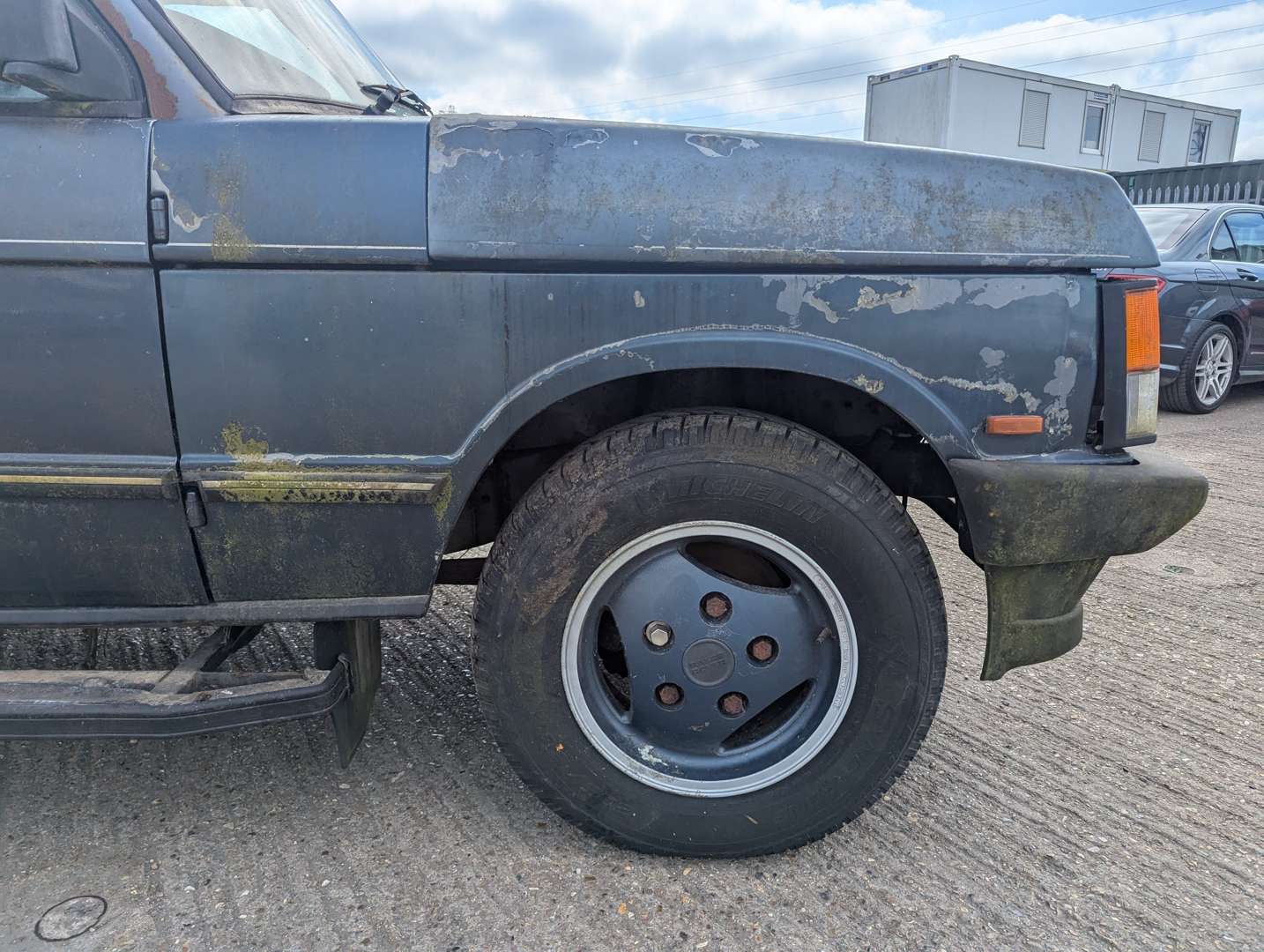 <p>1988 RANGE ROVER EFI AUTO</p>