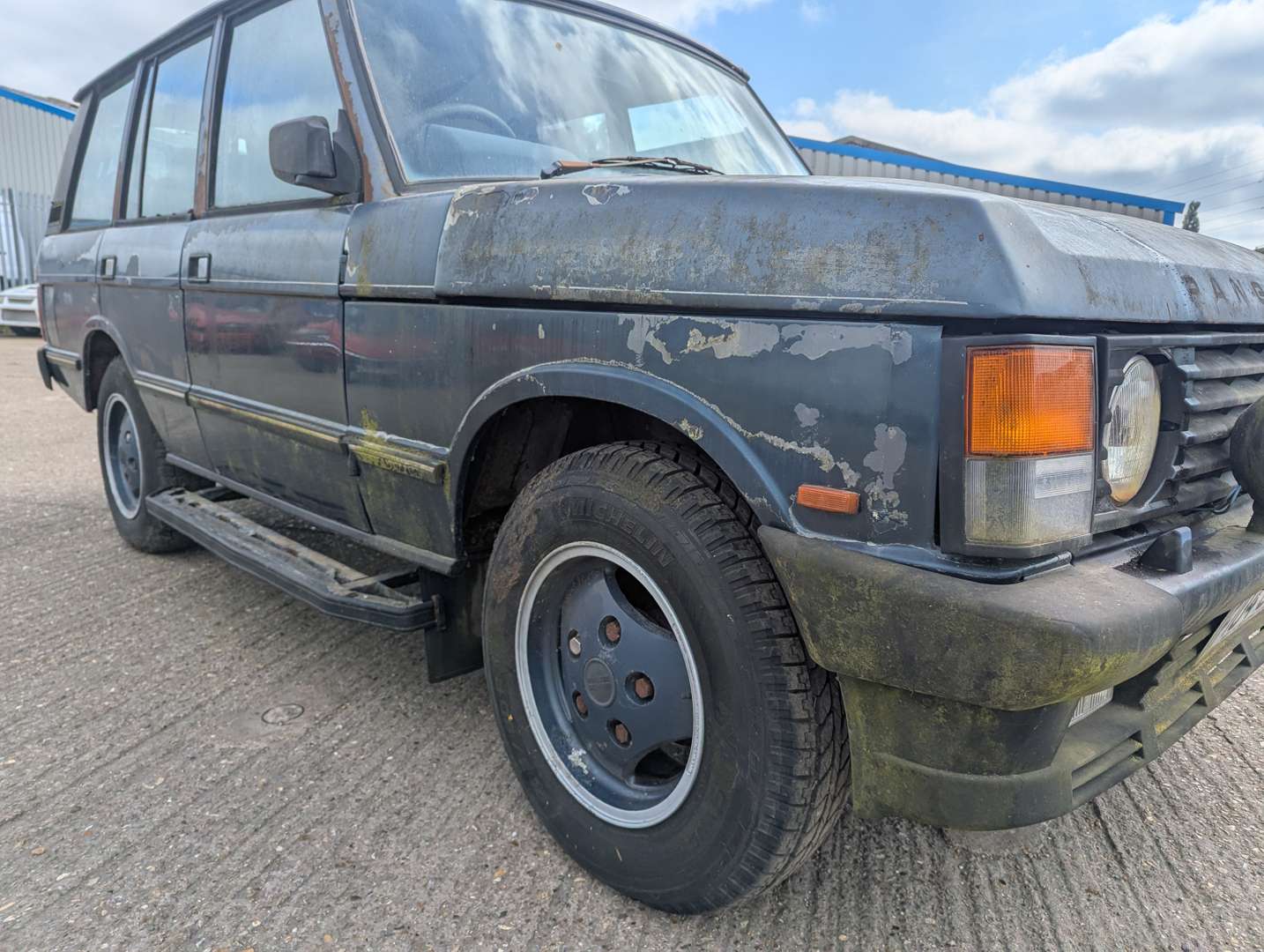 <p>1988 RANGE ROVER EFI AUTO</p>