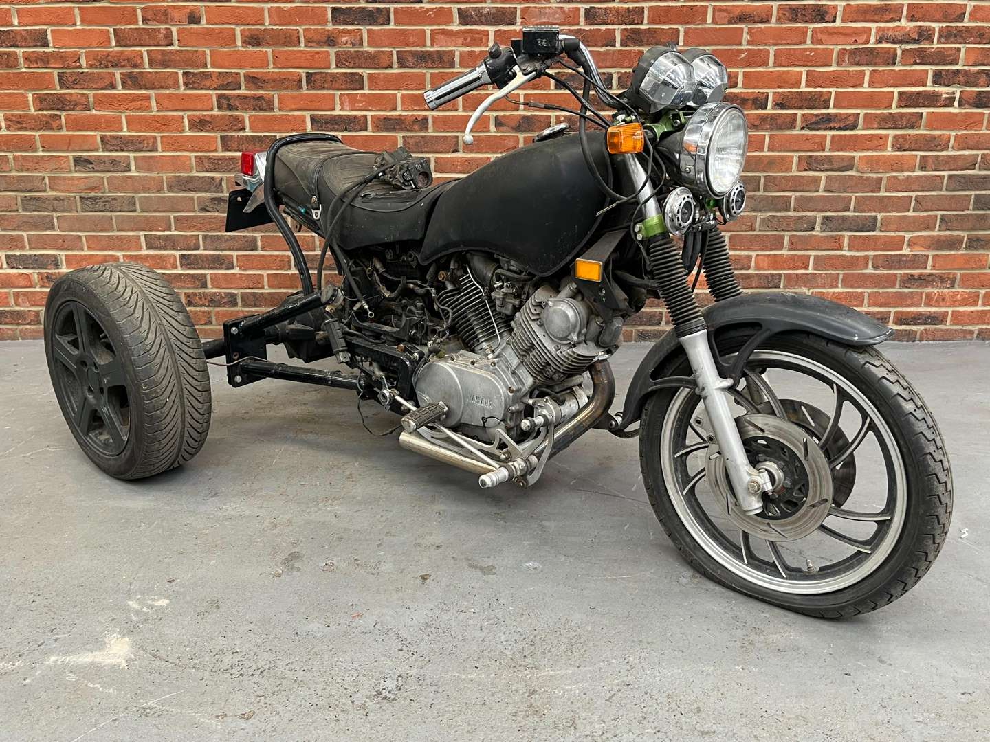 <p>1982 YAMAHA VIRAGO 750CC TRIKE</p>