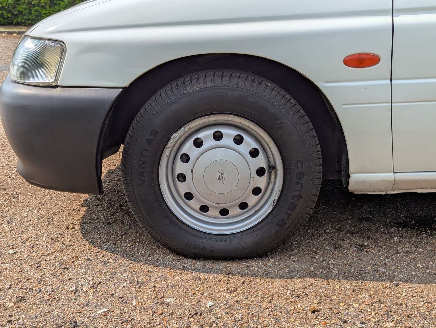 <p>2000 FORD ESCORT 55 D VAN</p>