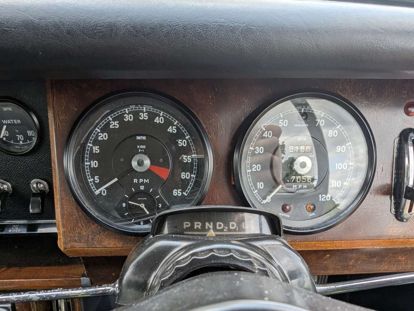 <p>1964 DAIMLER V8 250 AUTO</p>