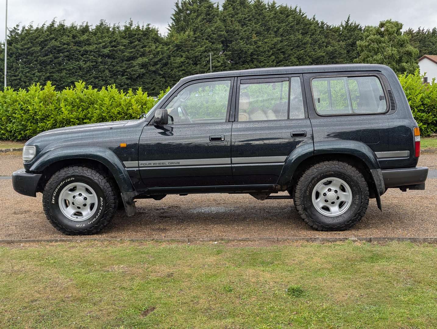 <p>1995 TOYOTA LAND CRUISER 80 VX AUTO</p>