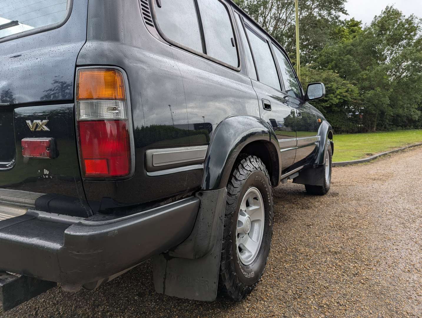 <p>1995 TOYOTA LAND CRUISER 80 VX AUTO</p>