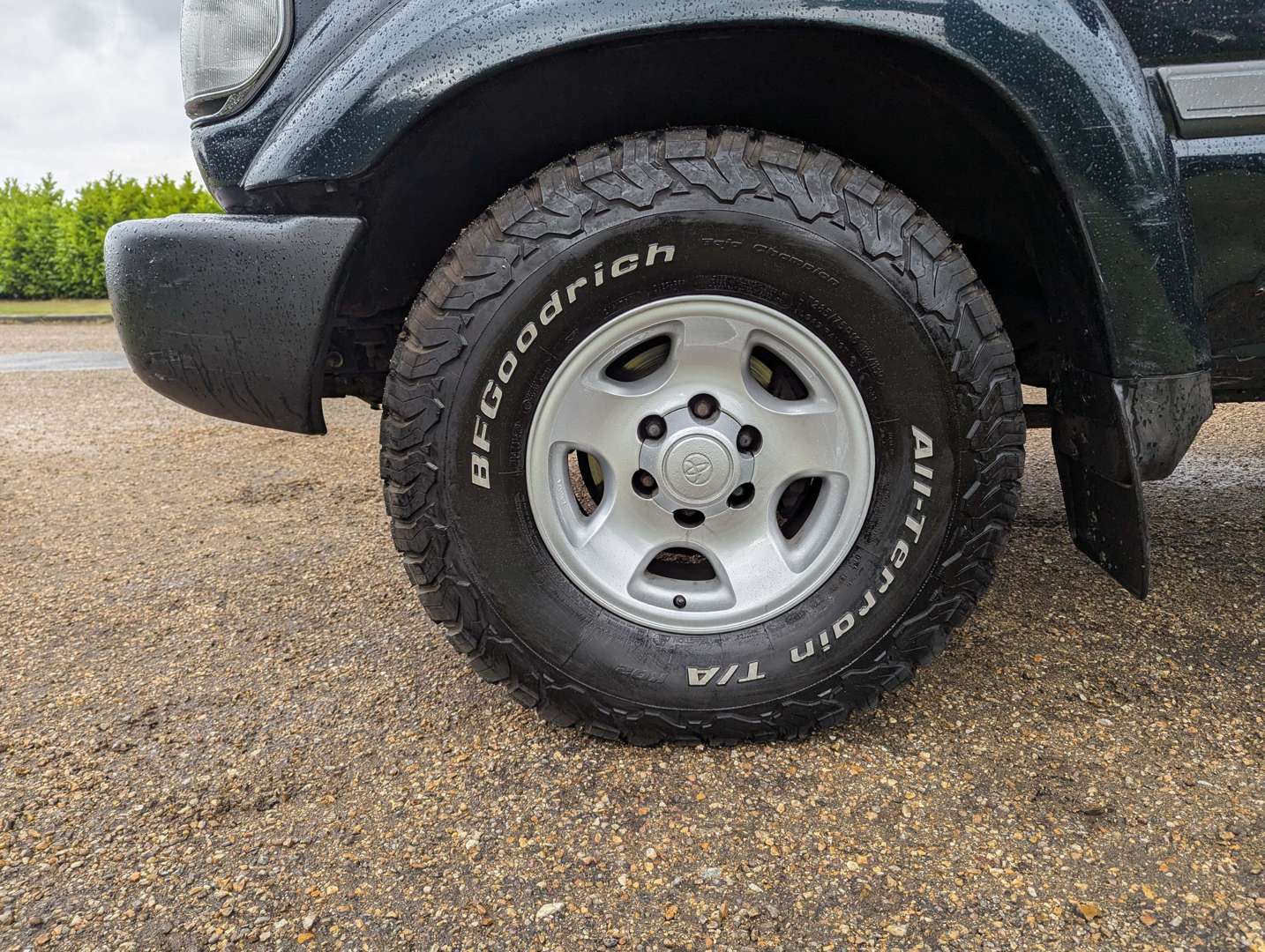 <p>1995 TOYOTA LAND CRUISER 80 VX AUTO</p>