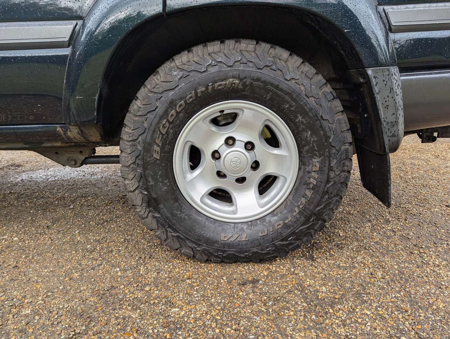 <p>1995 TOYOTA LAND CRUISER 80 VX AUTO</p>