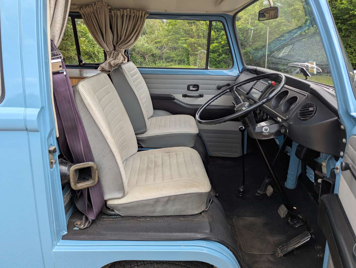 <p>1970 VW T2 BAY CAMPER</p>
