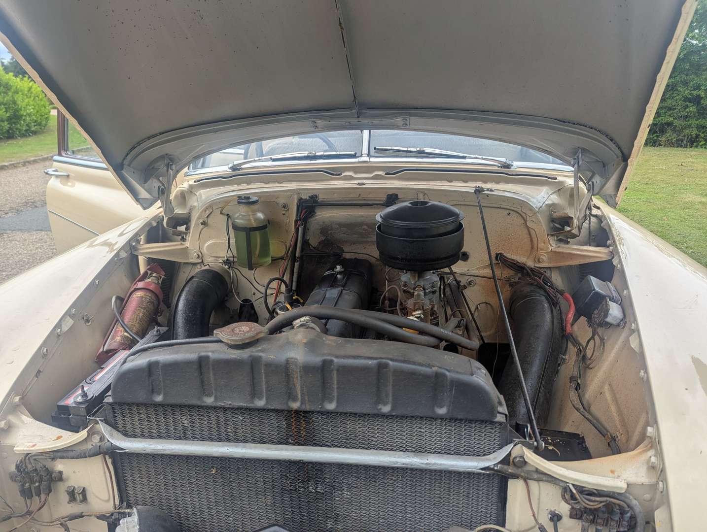 <p>1949 CHEVROLET STYLELINE RHD</p>