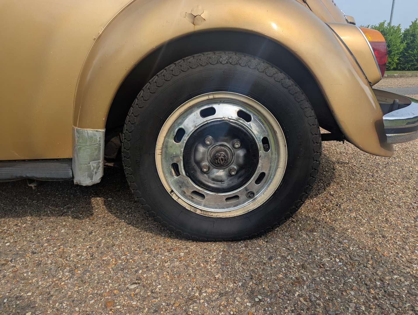 <p>1973 VW 1300 BEETLE</p>