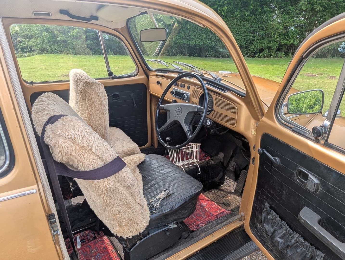 <p>1973 VW 1300 BEETLE</p>