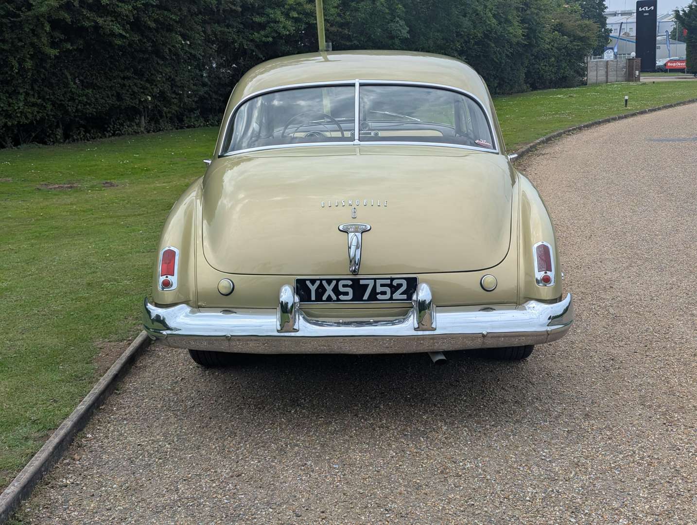 <p>1948 OLDSMOBILE 98</p>