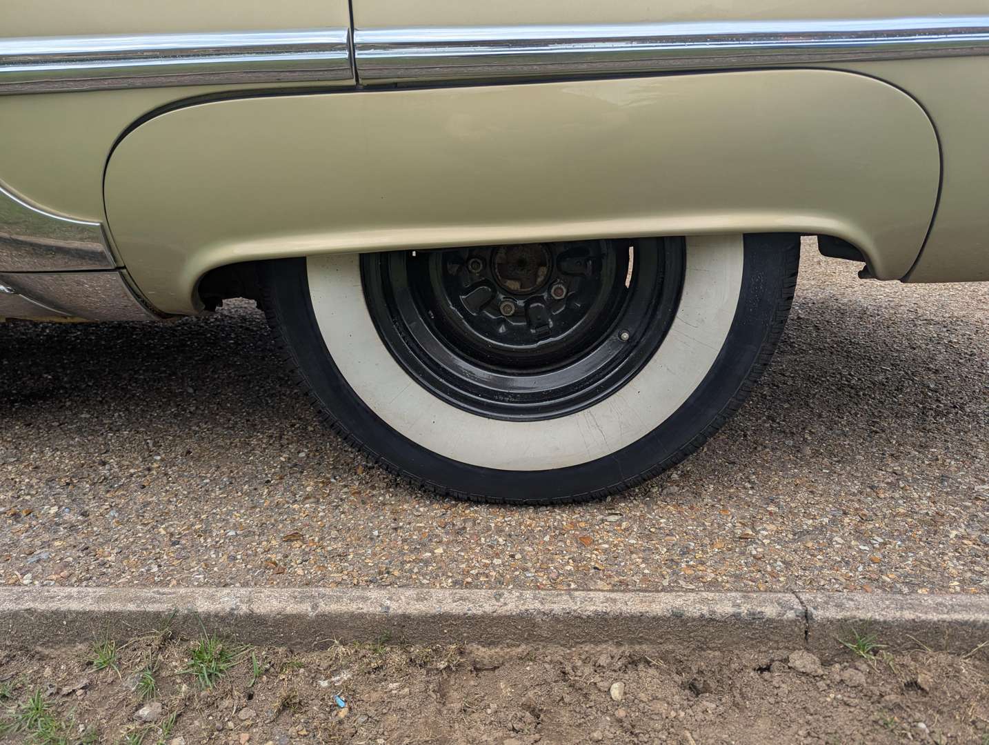 <p>1948 OLDSMOBILE 98</p>