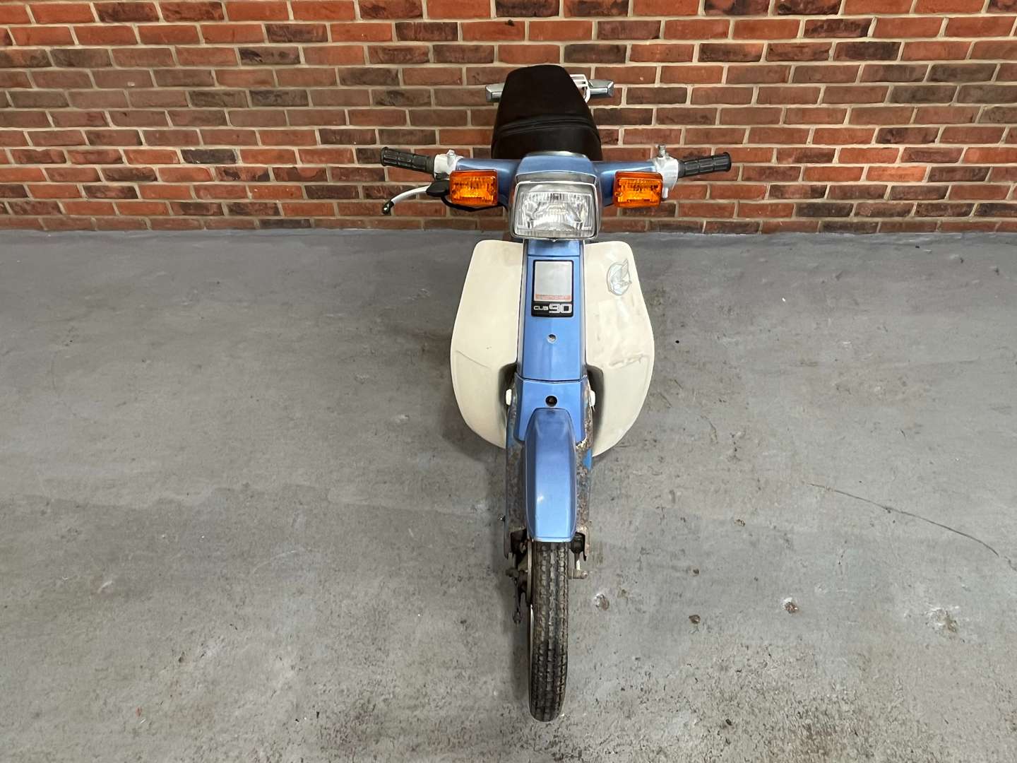 <p>1984 HONDA C 90 E</p>