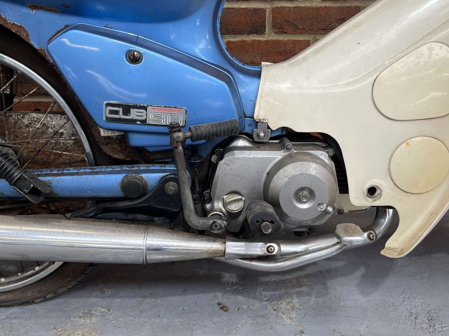 <p>1984 HONDA C 90 E</p>