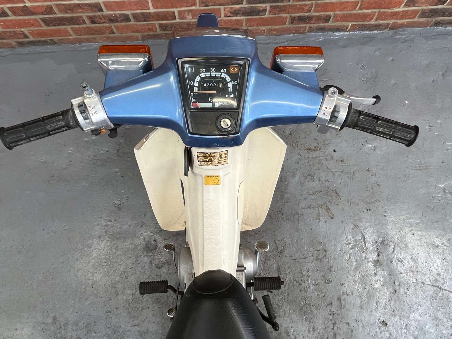 <p>1984 HONDA C 90 E</p>