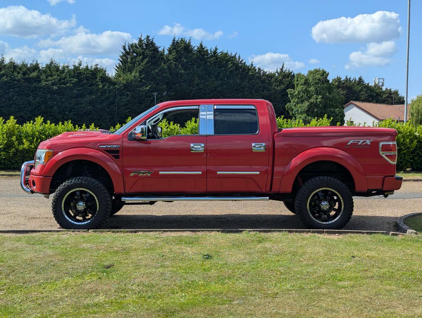 <p>2010 FORD F150 5.4 V8 PICK-UP LHD</p>