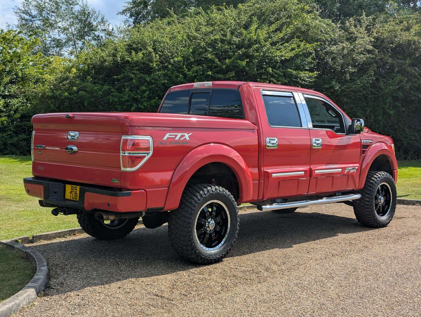 <p>2010 FORD F150 5.4 V8 PICK-UP LHD</p>
